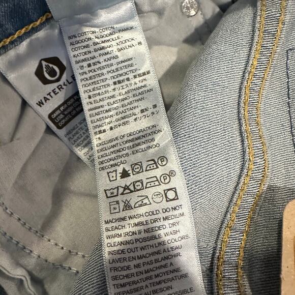 NWT Levi's High Rise Bootcut 725 Jeans Raw Hem Light Wash Women's Size 16 16W - Picture 11 of 12